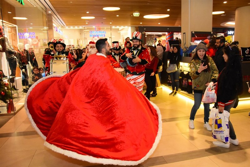 Biggest Christmas Reveal event at Toy Store-ABC Verdun